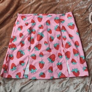 STRAWBERRY SHORTCAKE MINI SKIRT